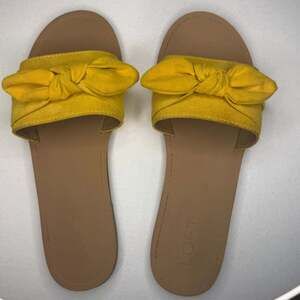 LOFT Yellow Bow Slide Sandals Women's Size 7 Summer Beach Casual